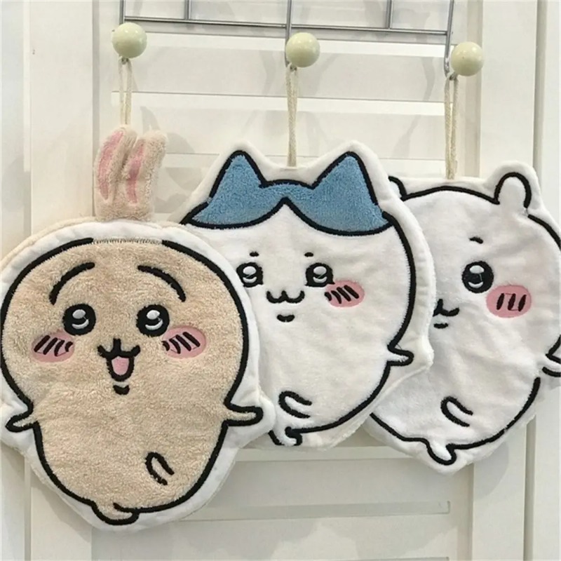 Home Goods Bathroom - Chiikawa Usaqi Xiaobajii Niedliches hängendes Handtuch,